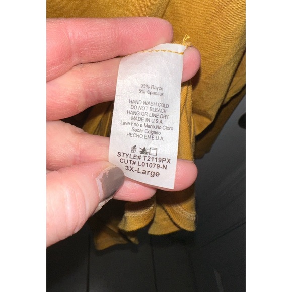 Boutique yellow piko style top - Picture 5 of 5